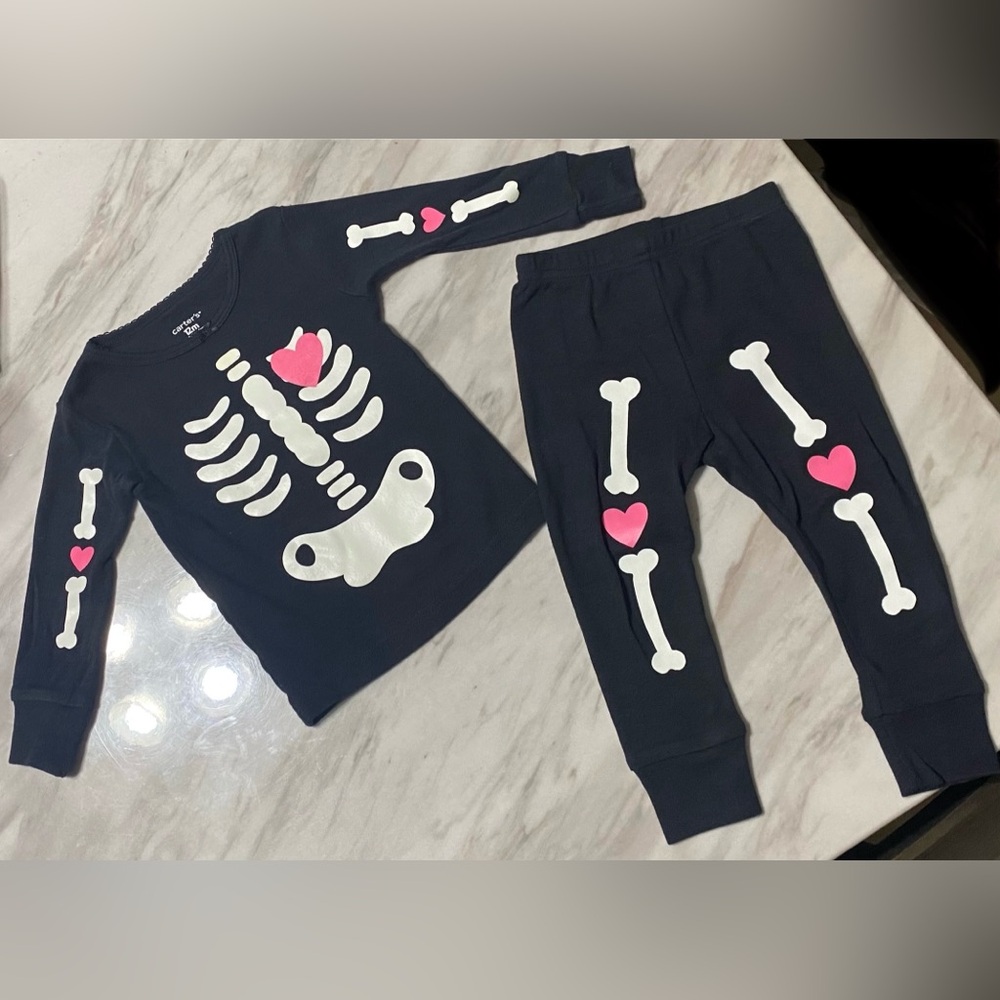 Carter's Baby Girl Skeleton w/ pink heart 💖